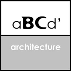 Plan architectural moderne d'un bâtiment commercial, design élégant et fonctionnel.
